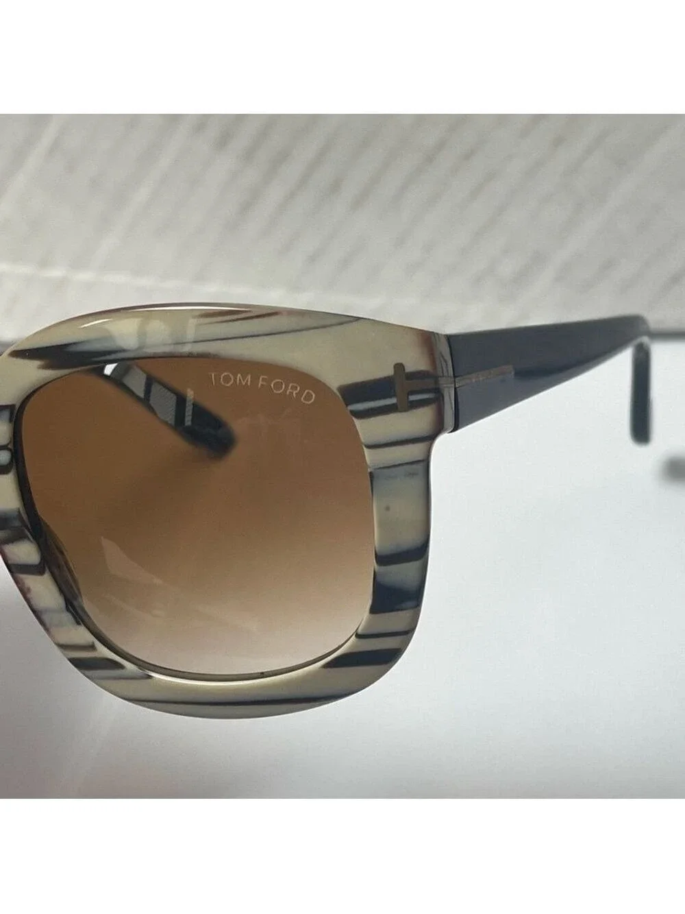 Tom Ford CHRISTOPHE Sunglasses Ivory Black Frame Brown Lens FT279 25F 53-23 140
